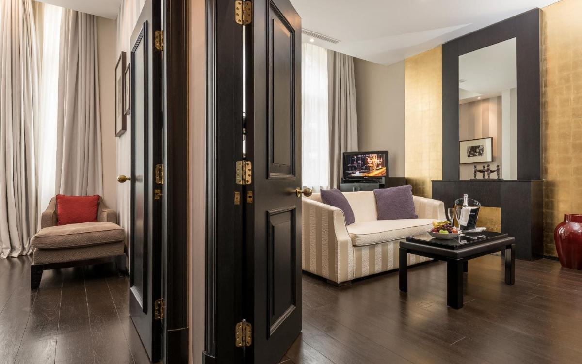 Delano London