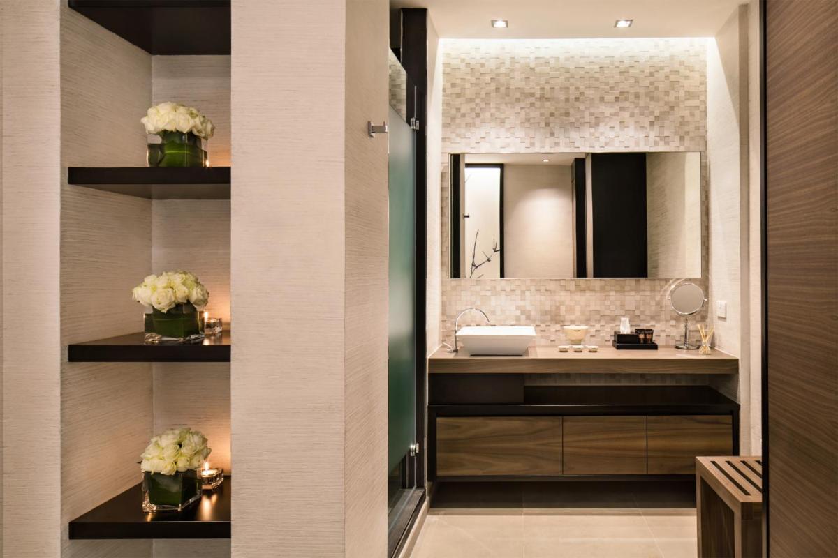 Delano London