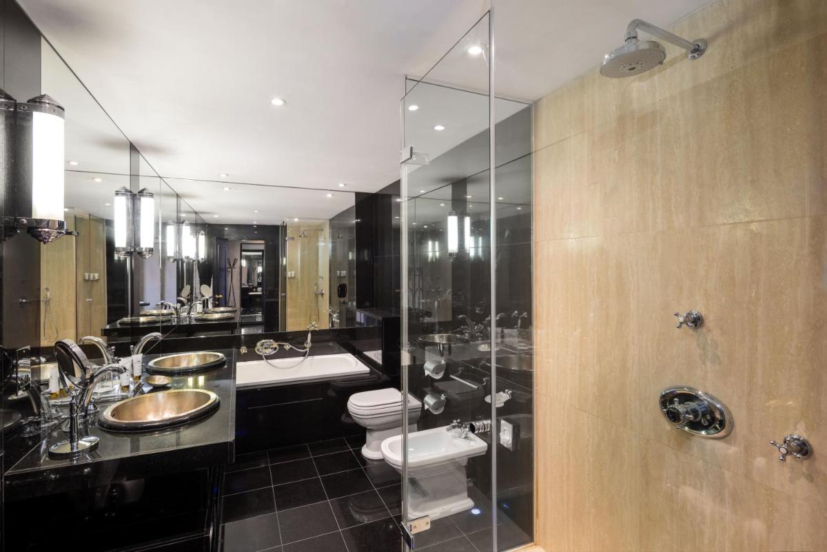 Delano London