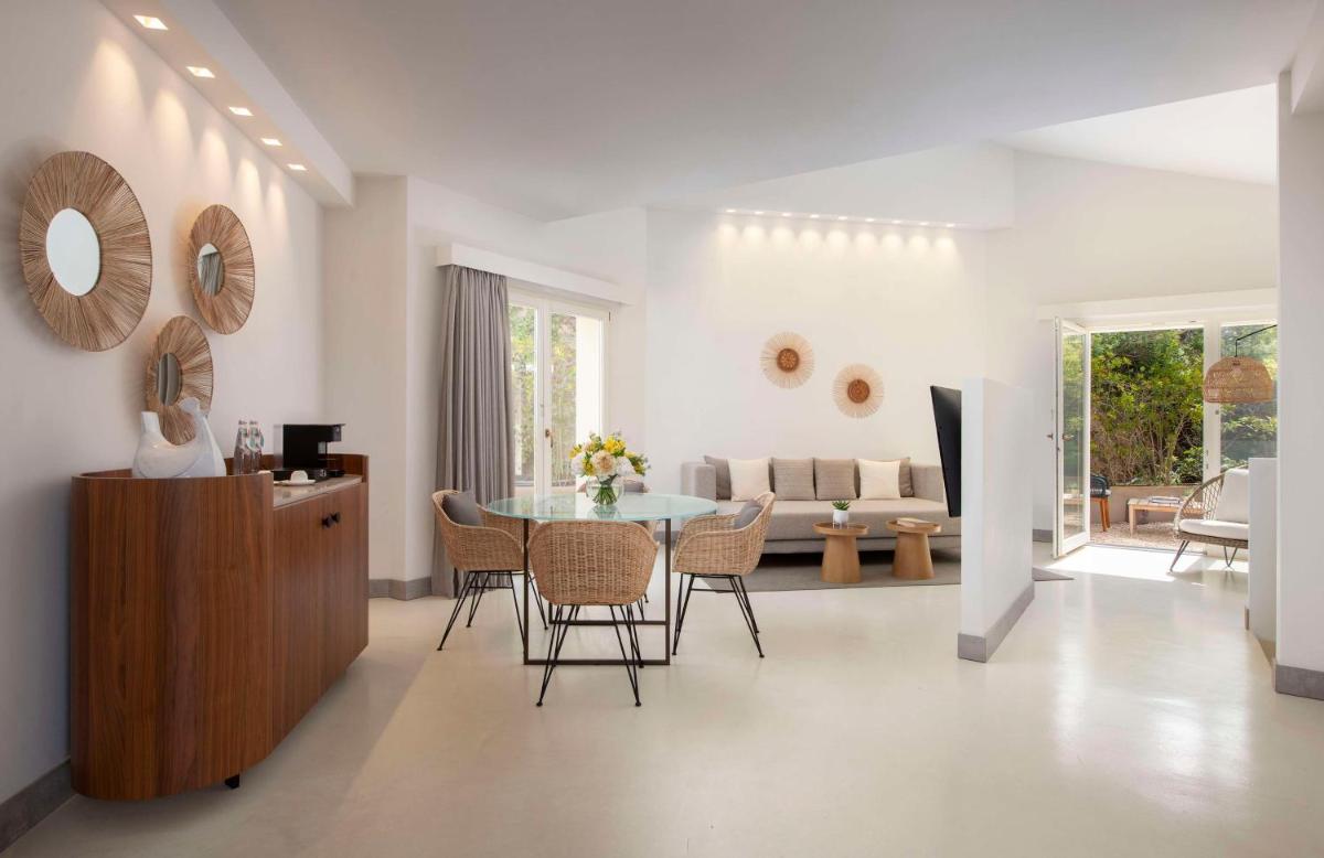 Baia Di Chia Resort Sardinia, Curio Collection By Hilton