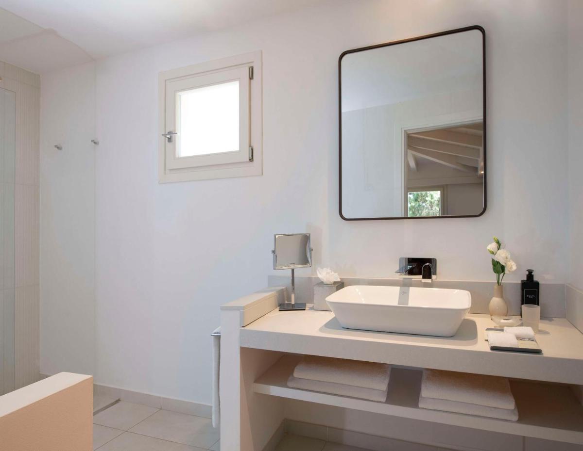 Baia Di Chia Resort Sardinia, Curio Collection By Hilton