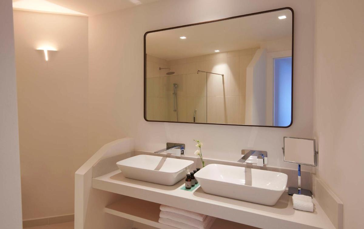 Baia Di Chia Resort Sardinia, Curio Collection By Hilton