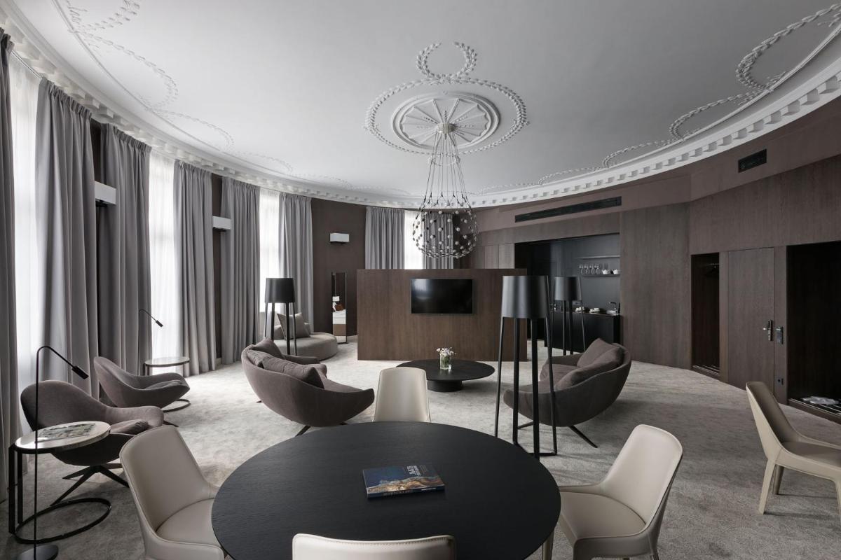 BANKHOTEL