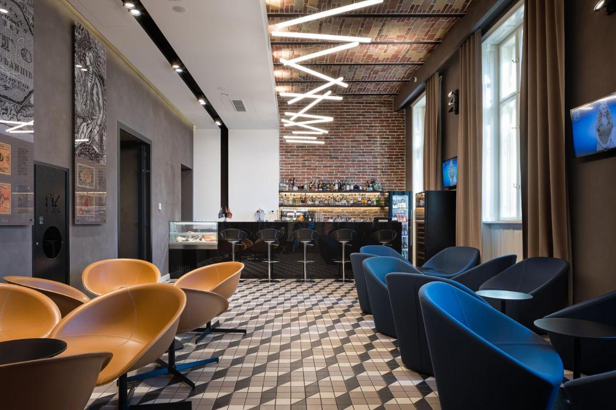 BANKHOTEL