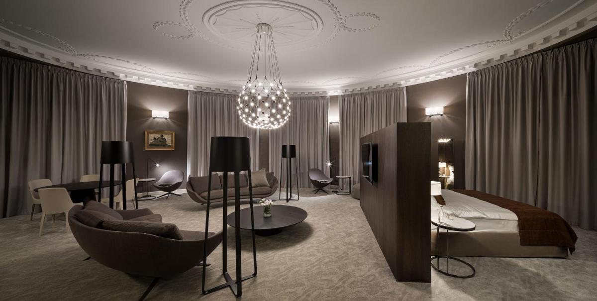 BANKHOTEL