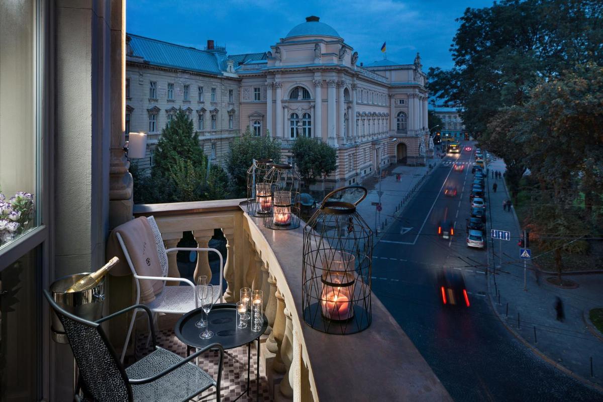 BANKHOTEL