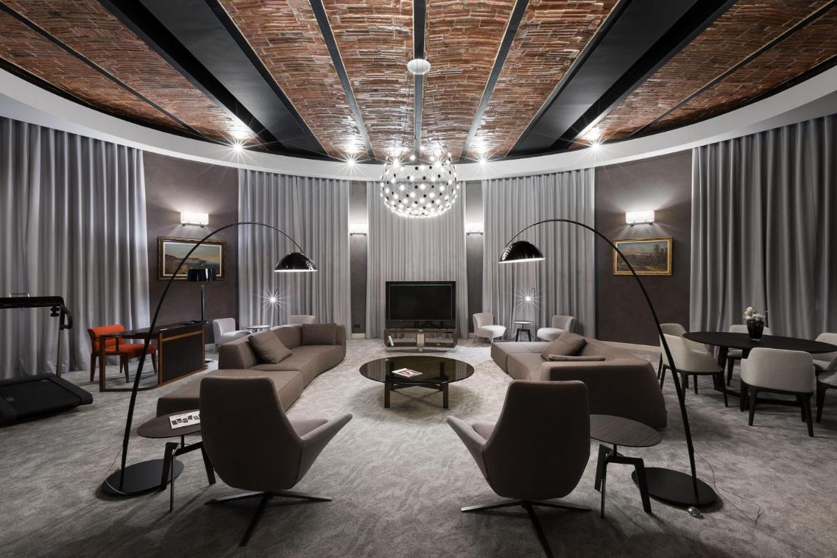 BANKHOTEL