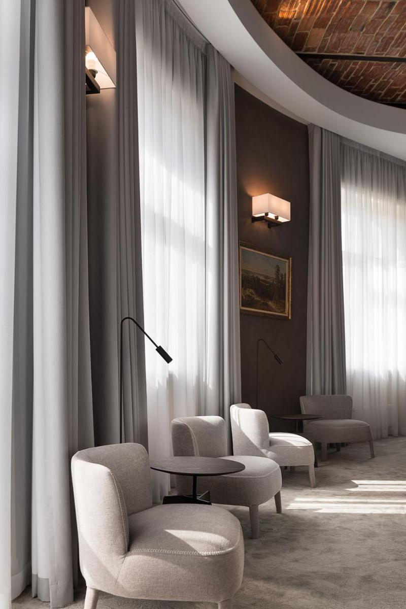 BANKHOTEL