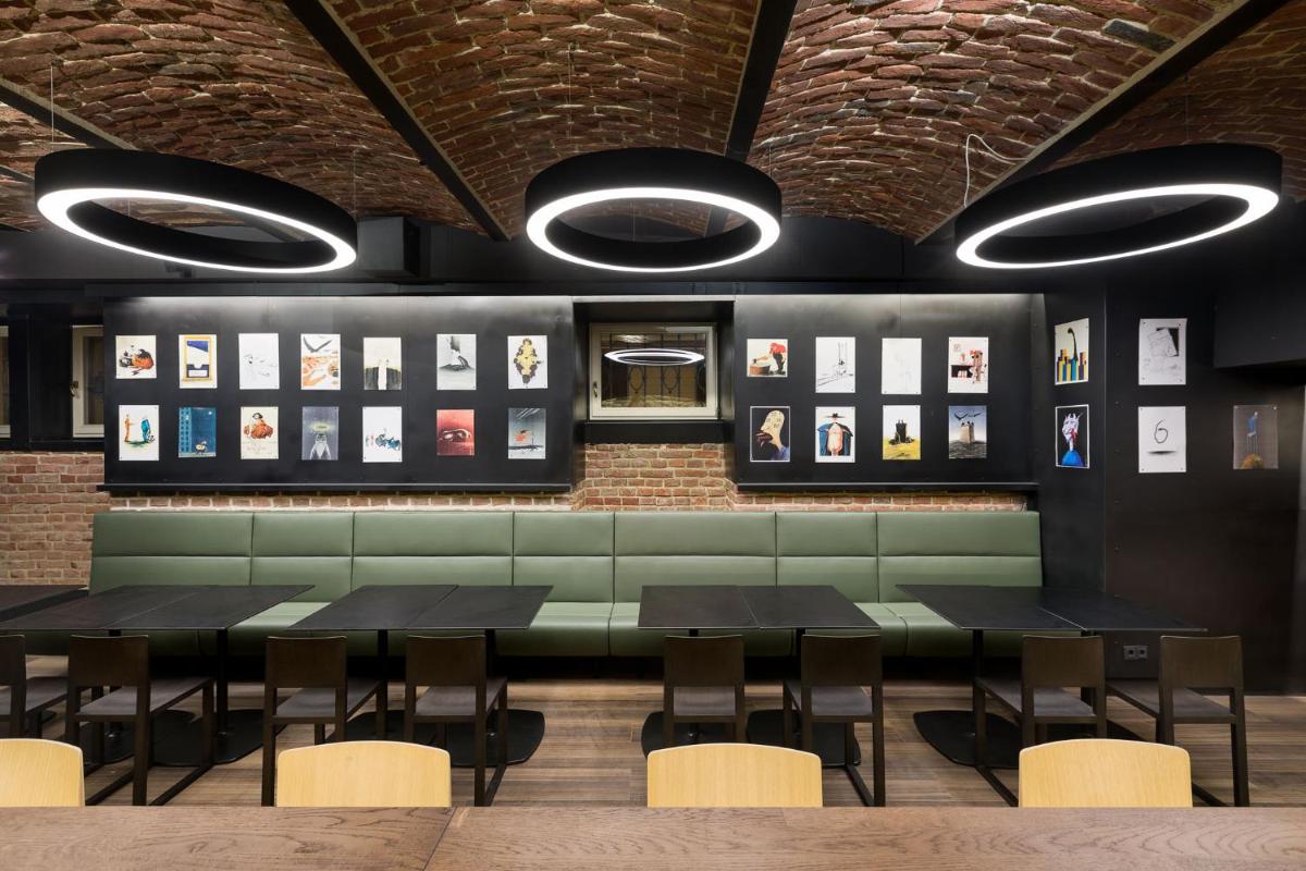 BANKHOTEL