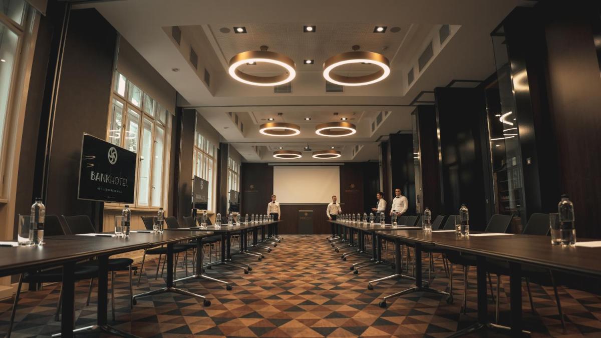 BANKHOTEL