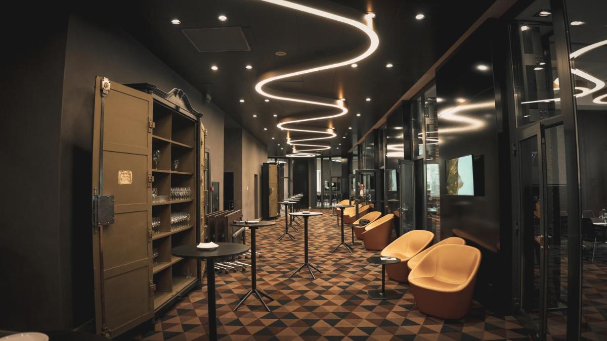 BANKHOTEL