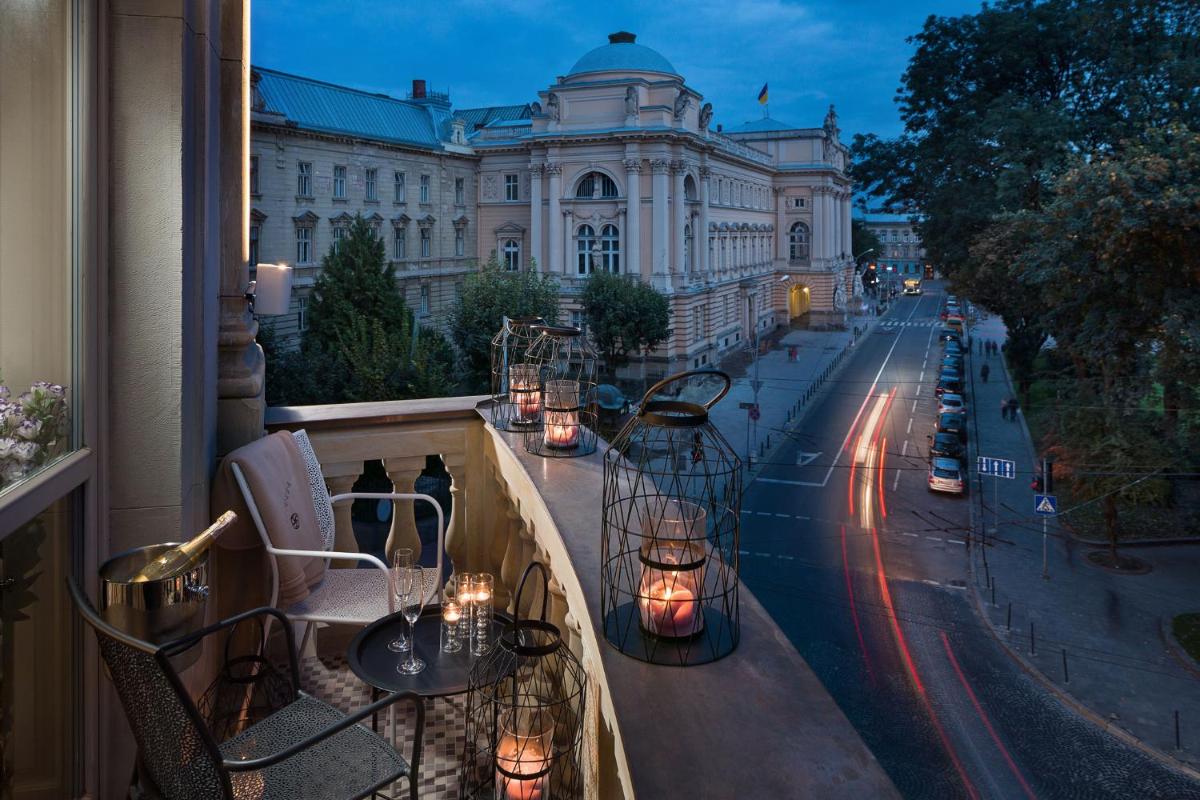 BANKHOTEL