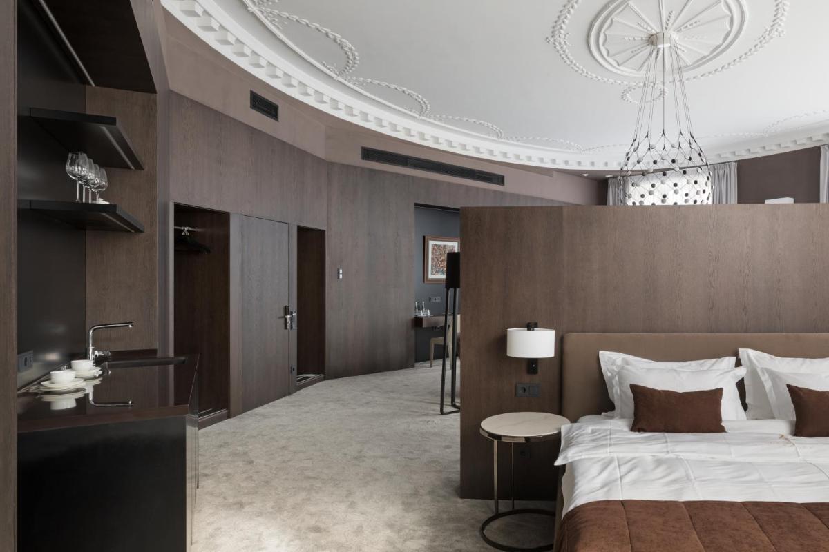 BANKHOTEL