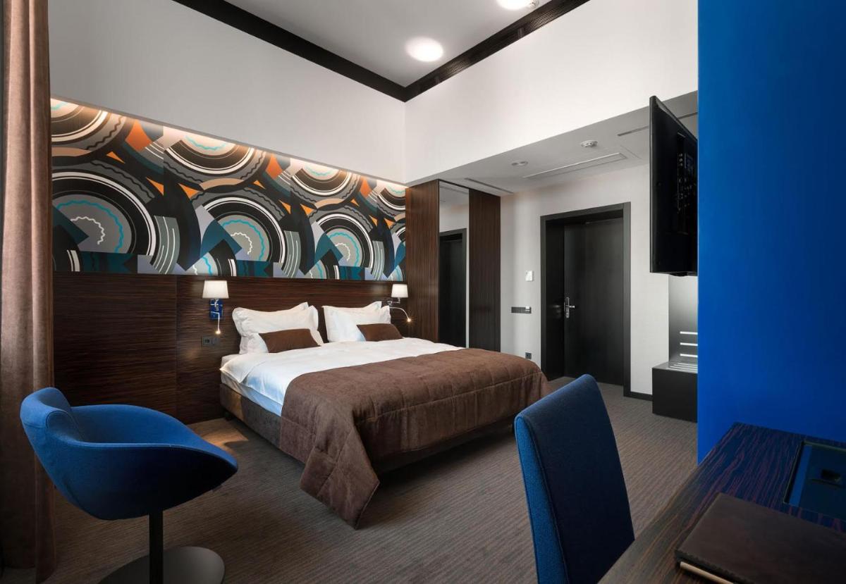 BANKHOTEL