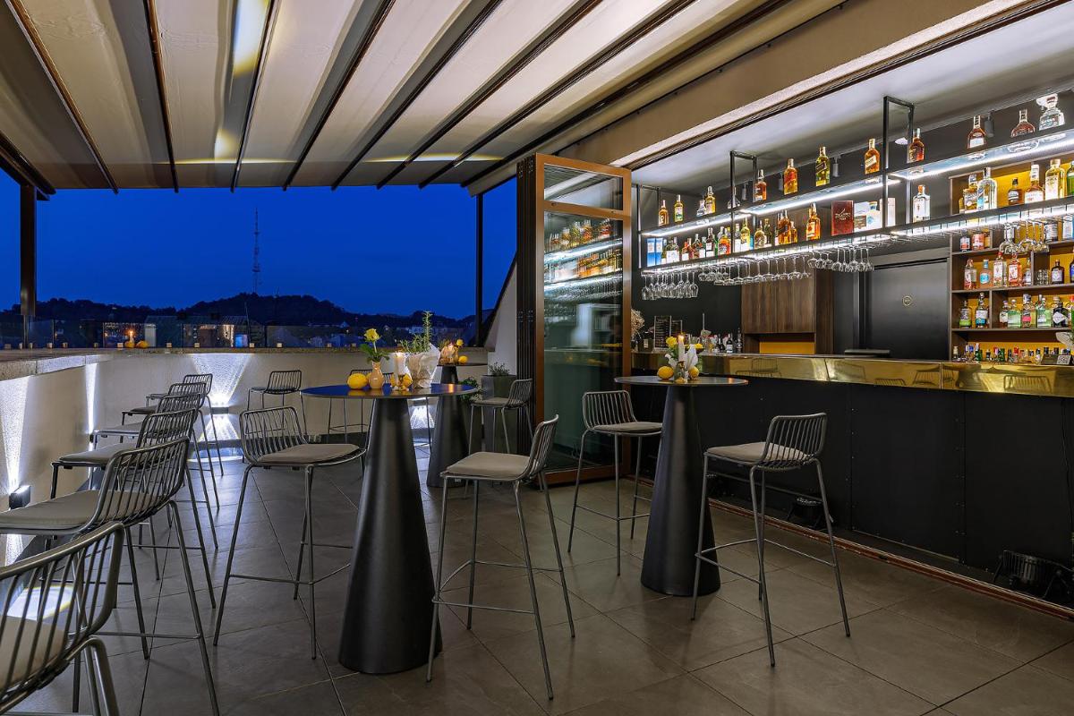 BANKHOTEL