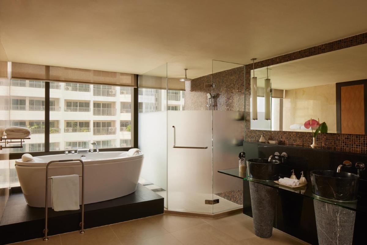Banyan Tree Bangkok