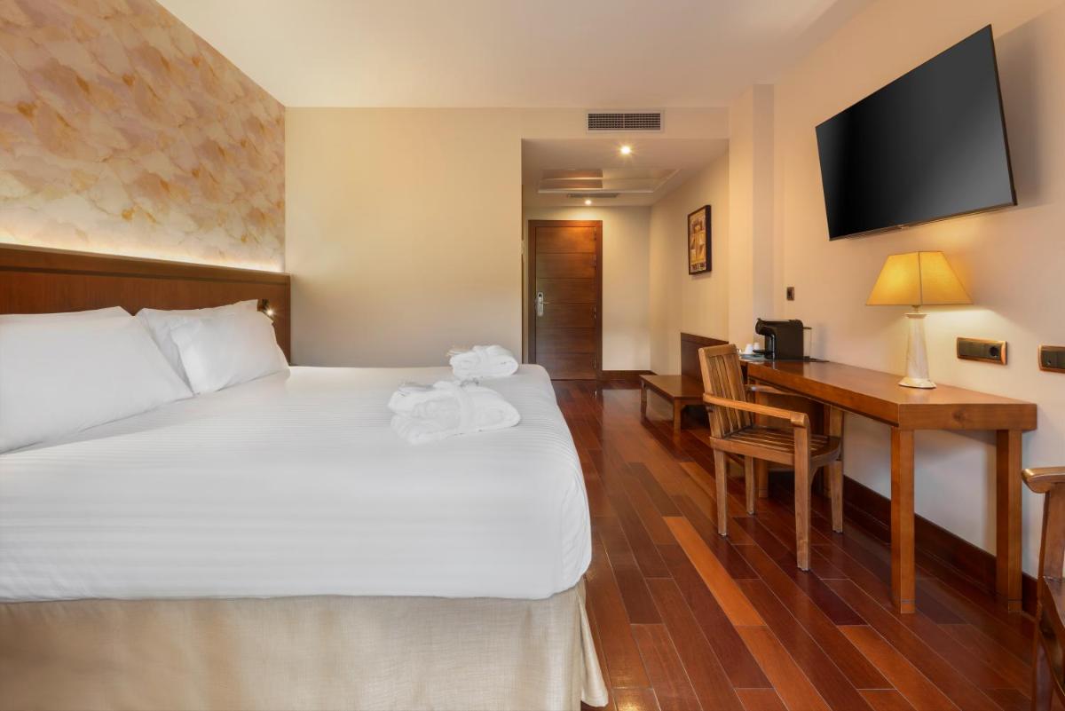 Hotel & Spa Monasterio de Boltaña