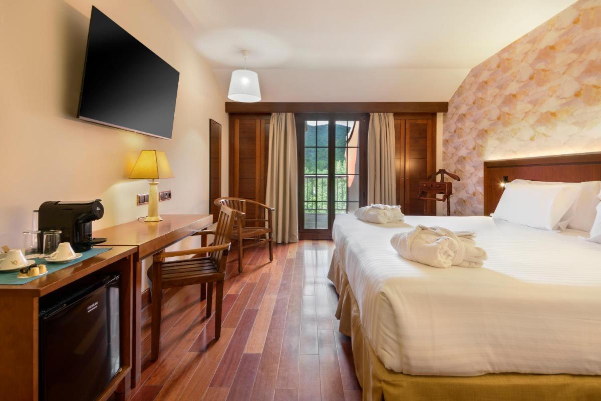 Hotel & Spa Monasterio de Boltaña