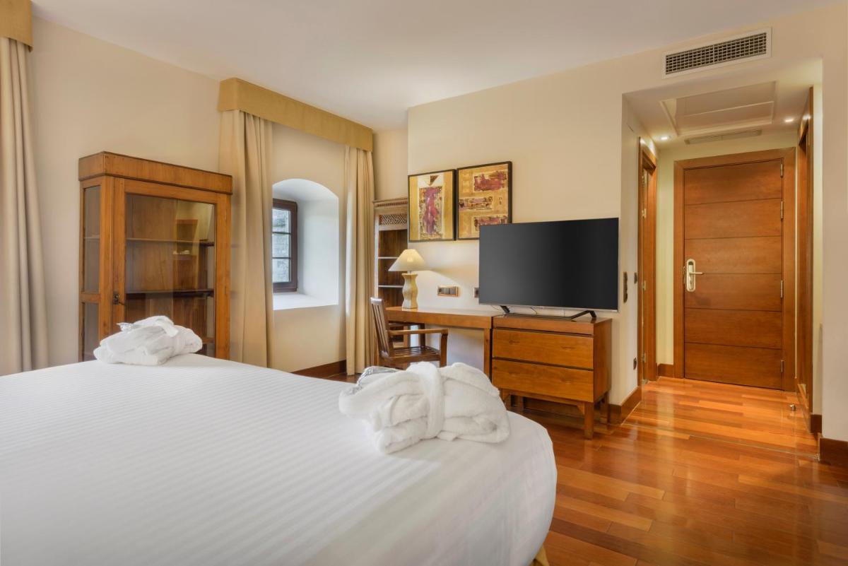 Hotel & Spa Monasterio de Boltaña