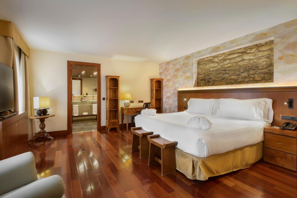 Hotel & Spa Monasterio de Boltaña