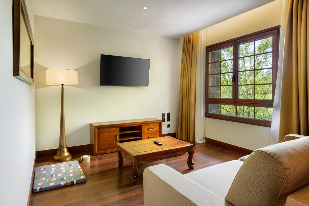 Hotel & Spa Monasterio de Boltaña