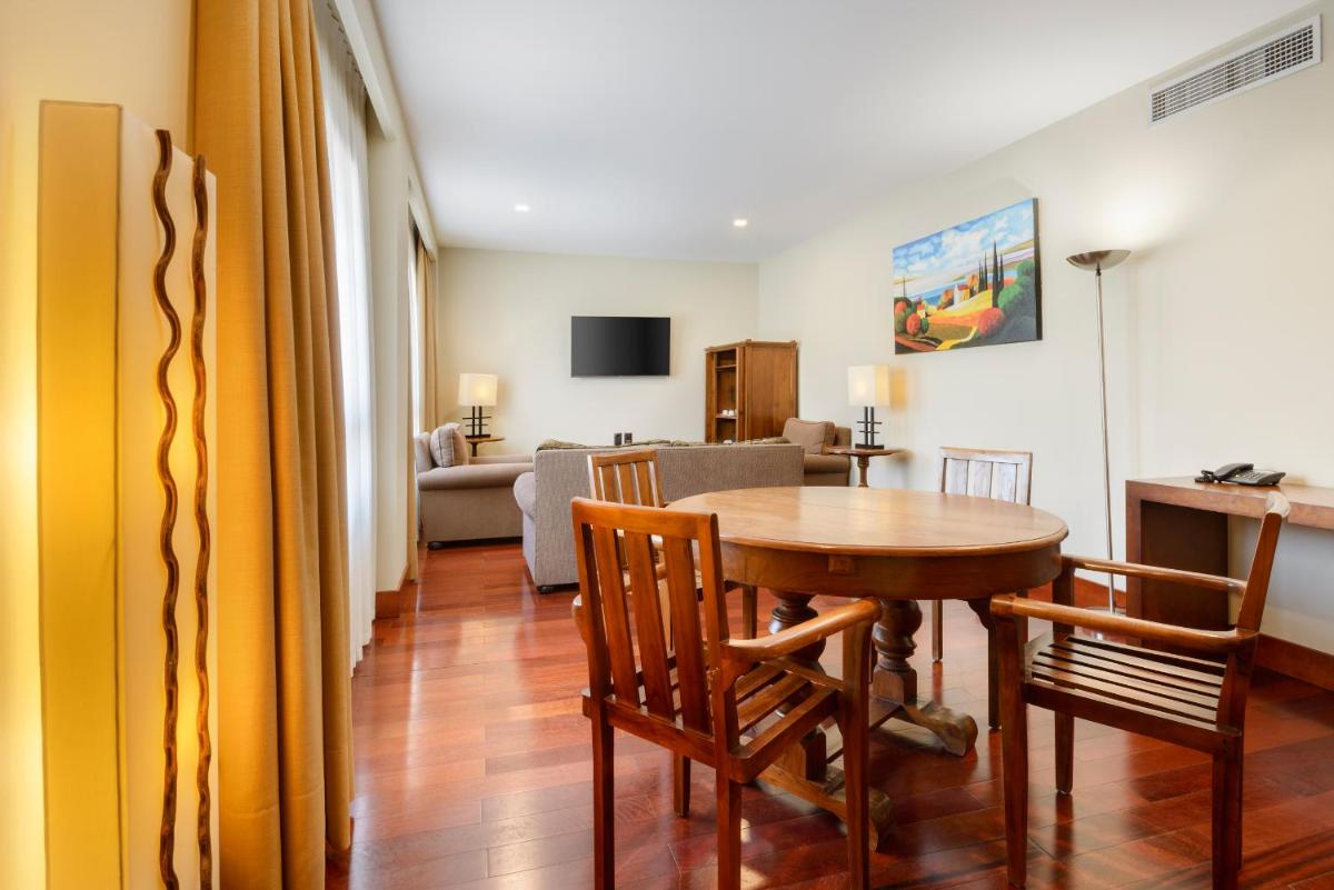 Hotel & Spa Monasterio de Boltaña