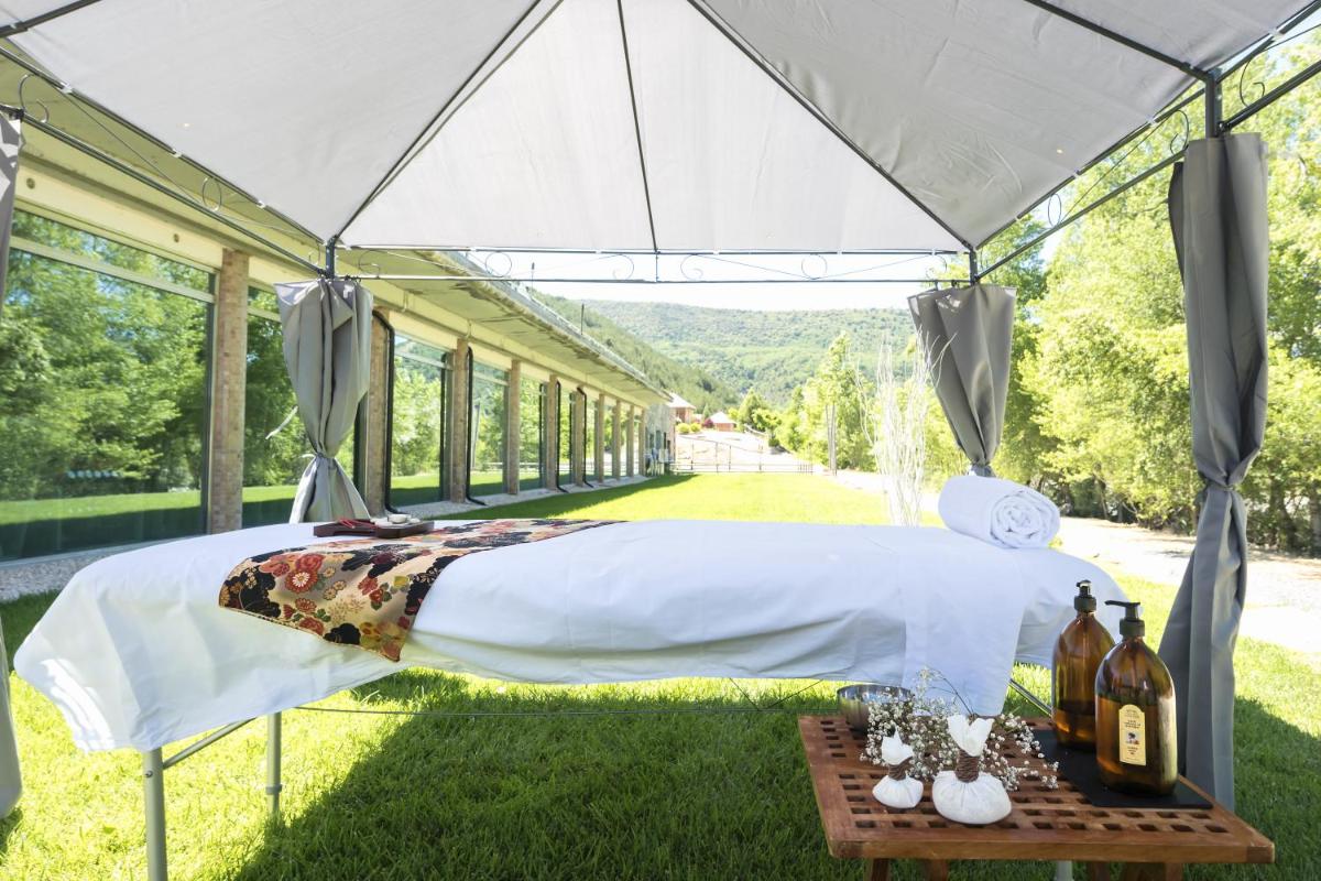 Hotel & Spa Monasterio de Boltaña