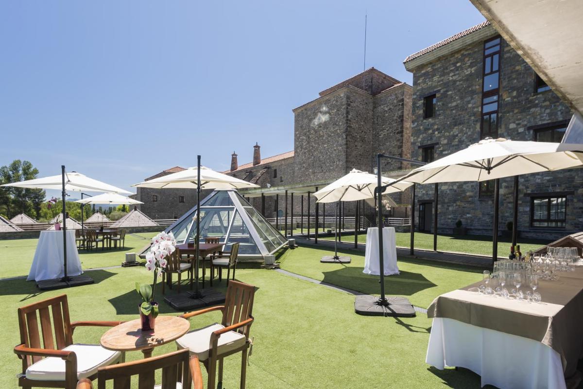 Hotel & Spa Monasterio de Boltaña