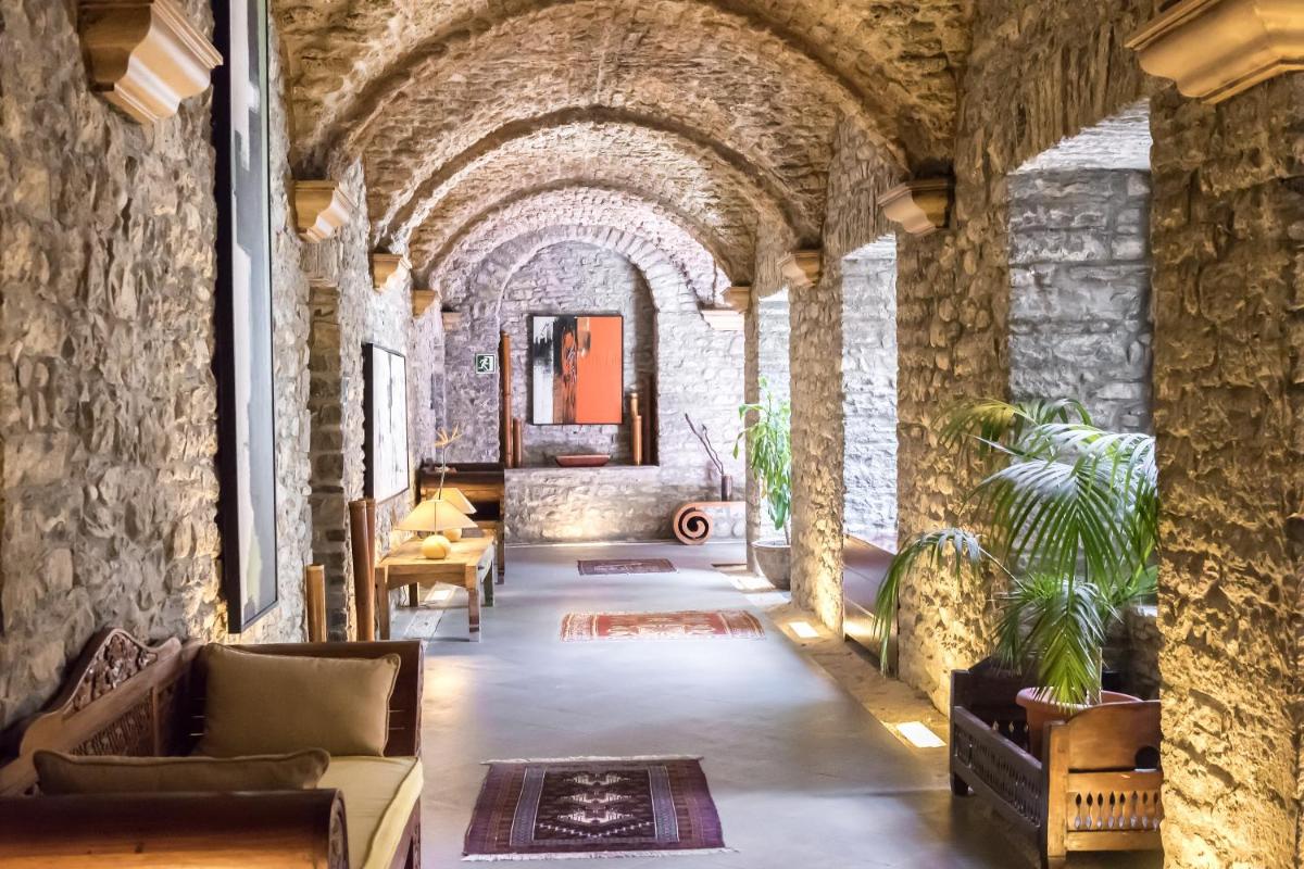 Hotel & Spa Monasterio de Boltaña