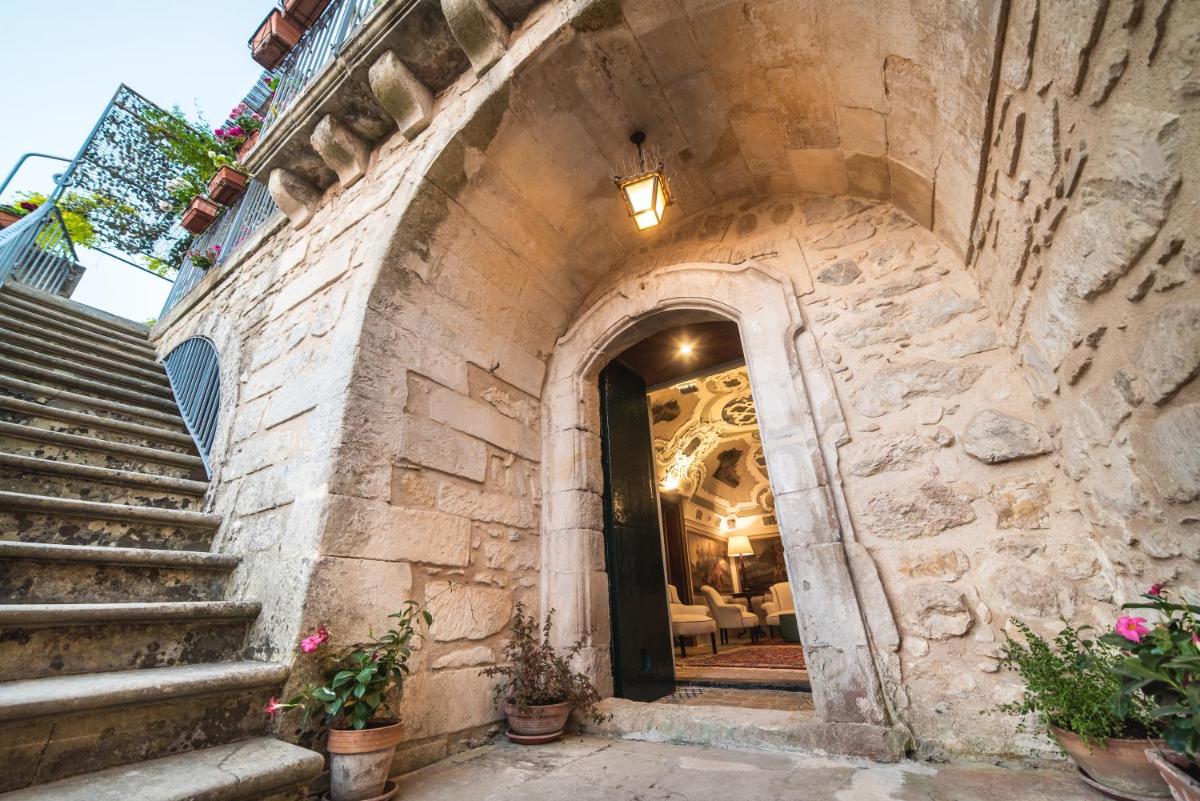 Baroni Giampiccolo Suite