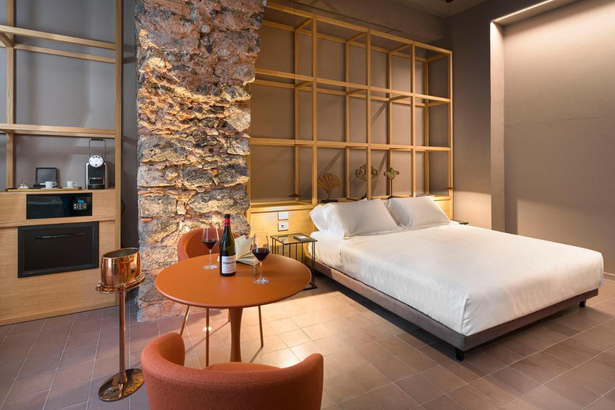 BASTIÒ PRIVATE SUITES