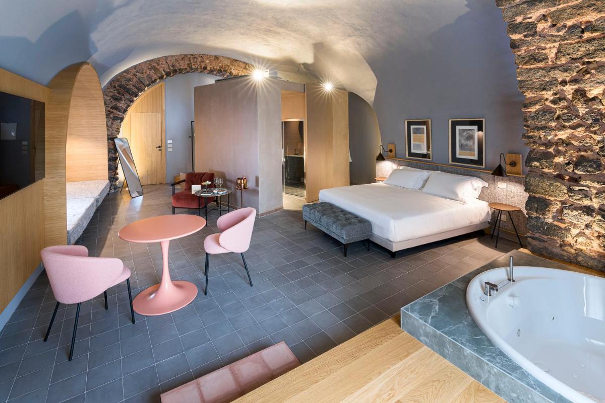 BASTIÒ PRIVATE SUITES