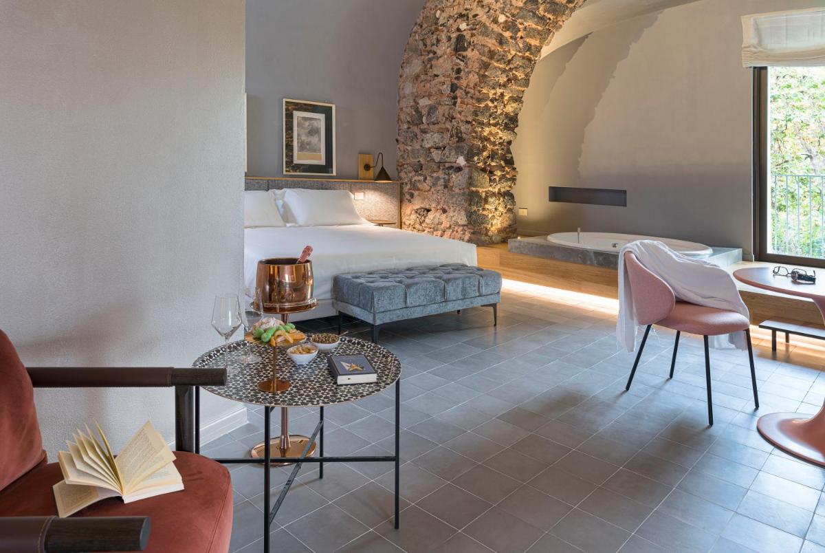 BASTIÒ PRIVATE SUITES