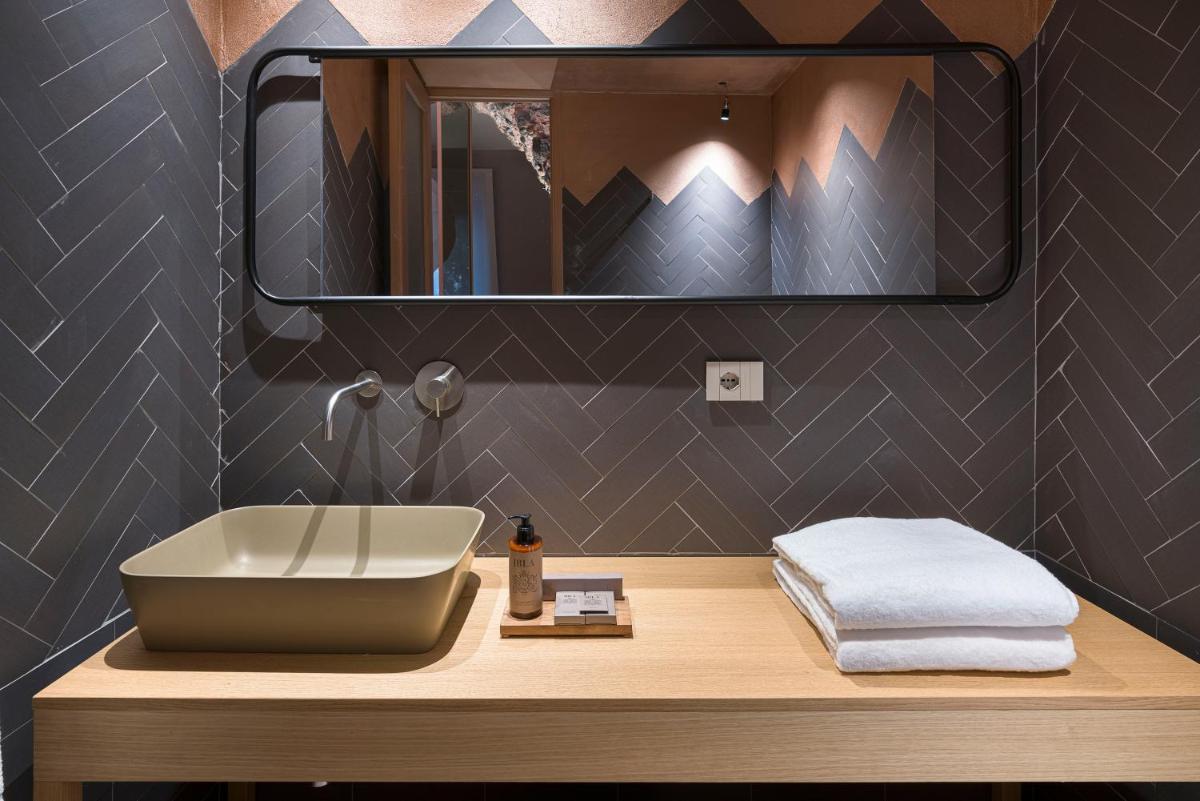 BASTIÒ PRIVATE SUITES