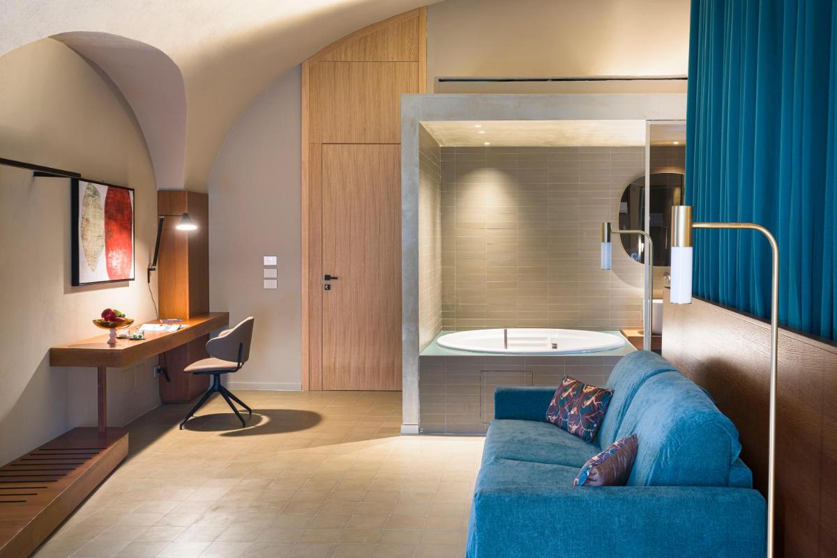 BASTIÒ PRIVATE SUITES