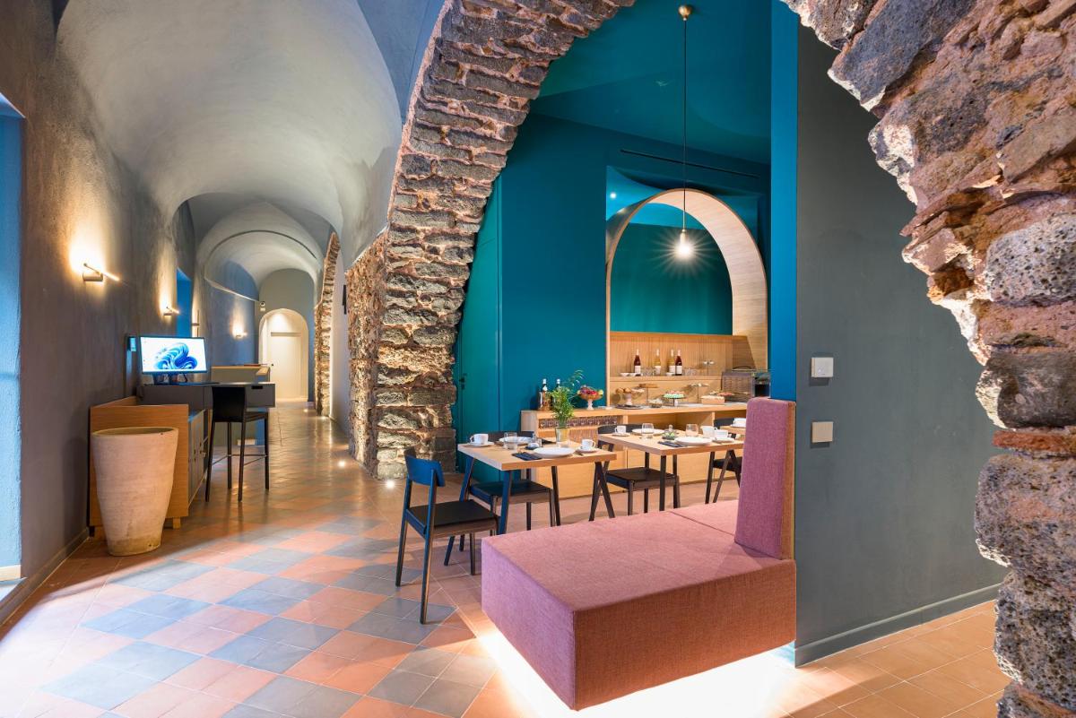 BASTIÒ PRIVATE SUITES