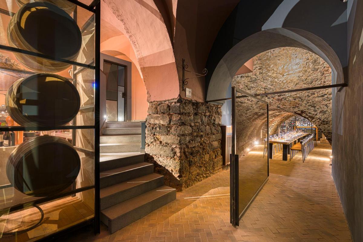 BASTIÒ PRIVATE SUITES