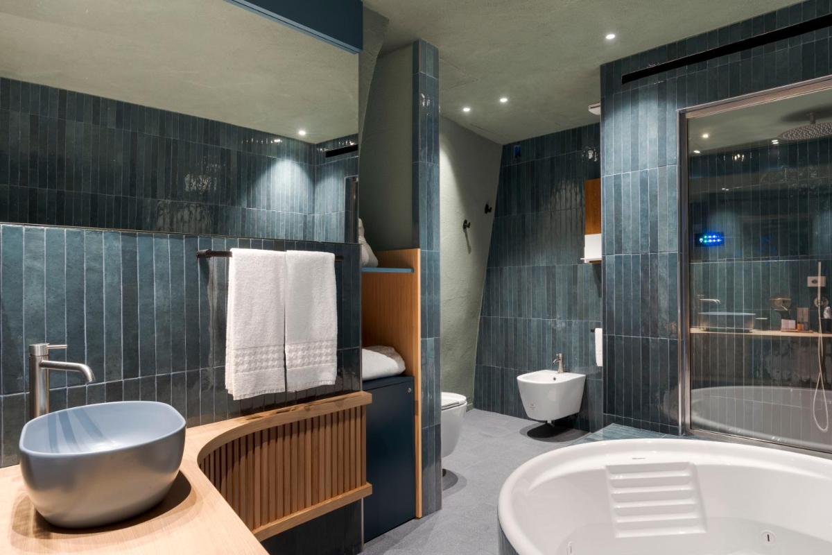 BASTIÒ PRIVATE SUITES