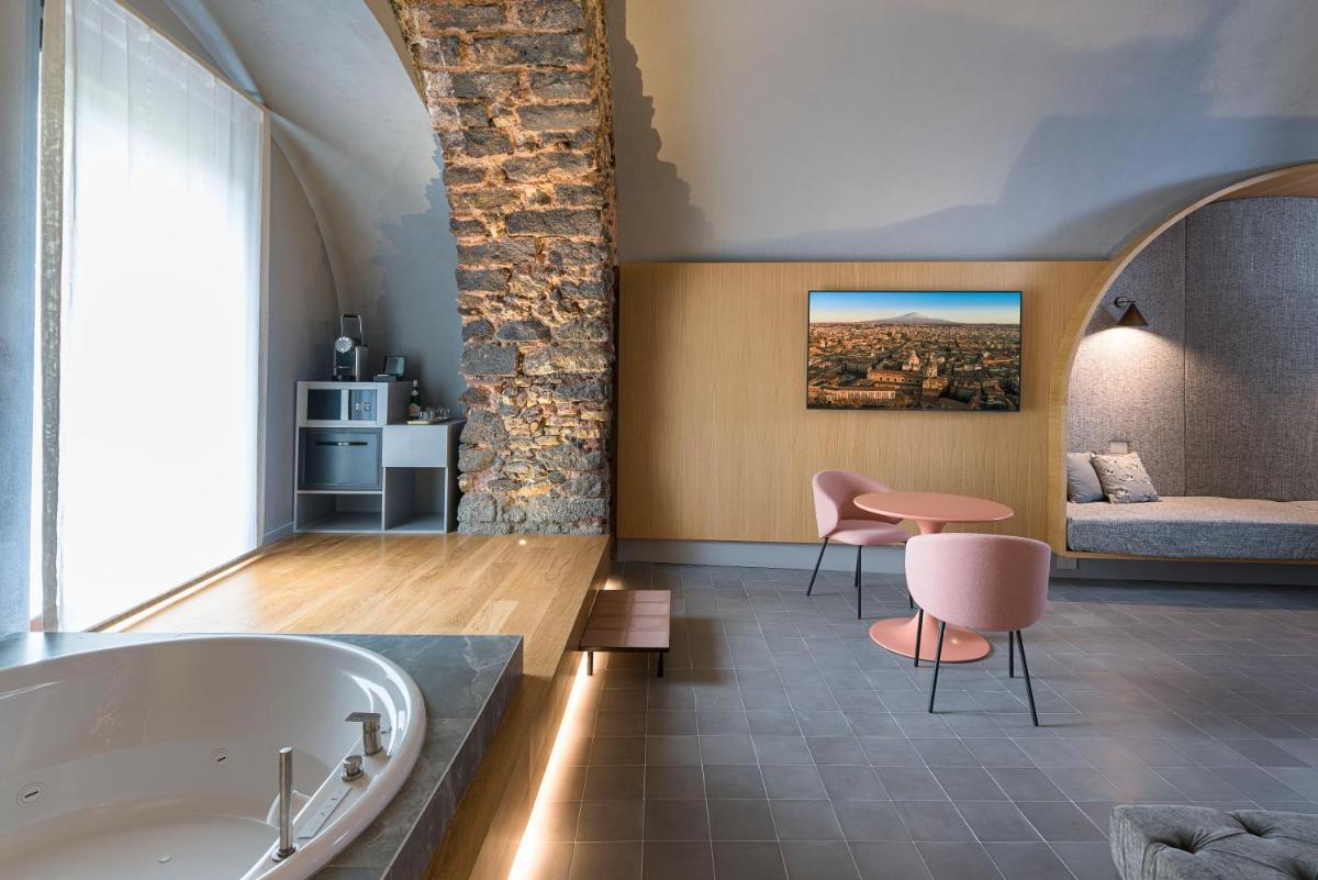BASTIÒ PRIVATE SUITES