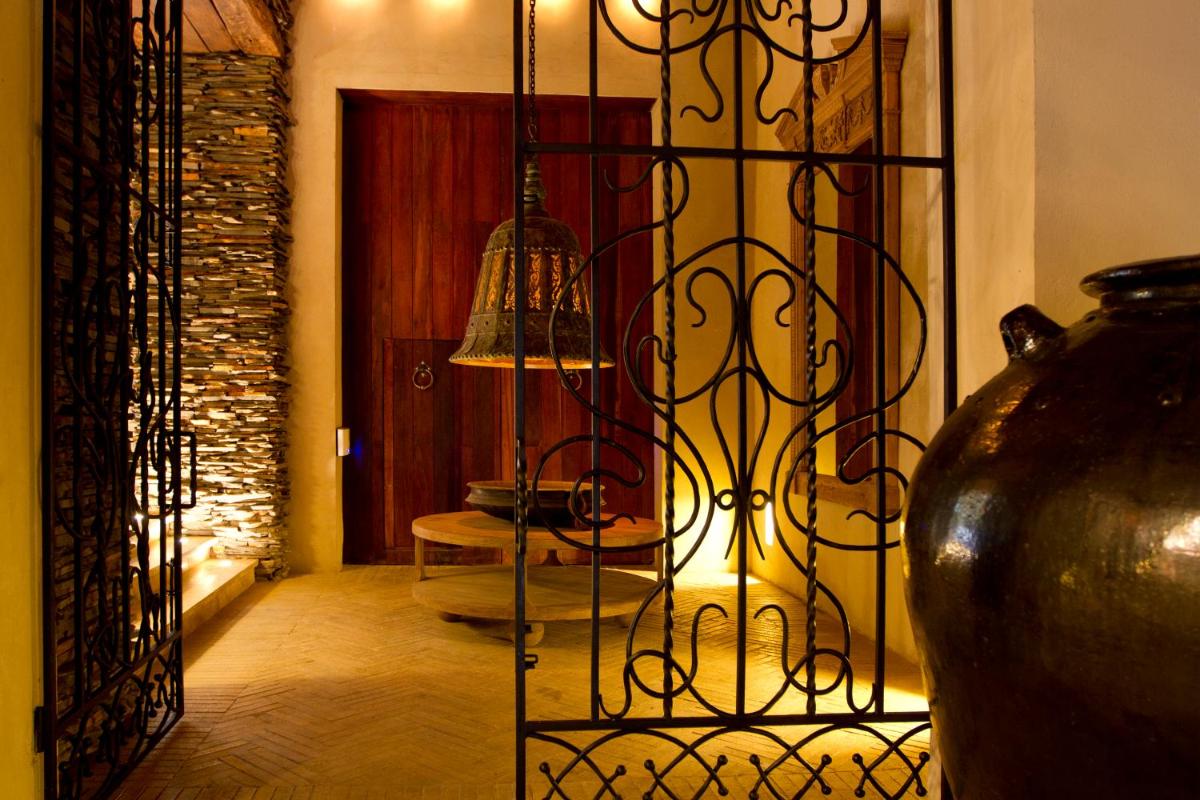 Bastión Luxury Hotel