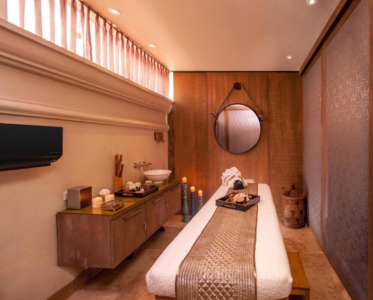Bastión Luxury Hotel