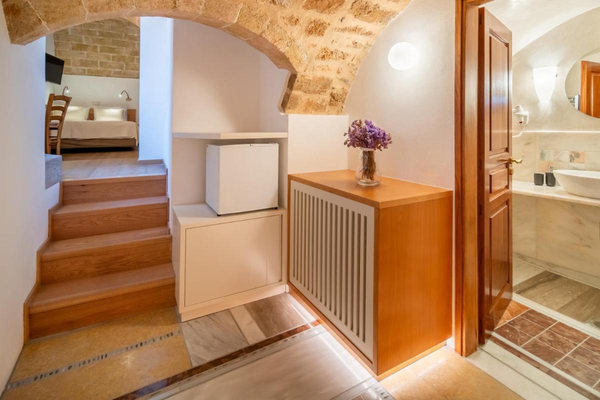 Bastione Malvasia Hotel (ex New Malvasia)