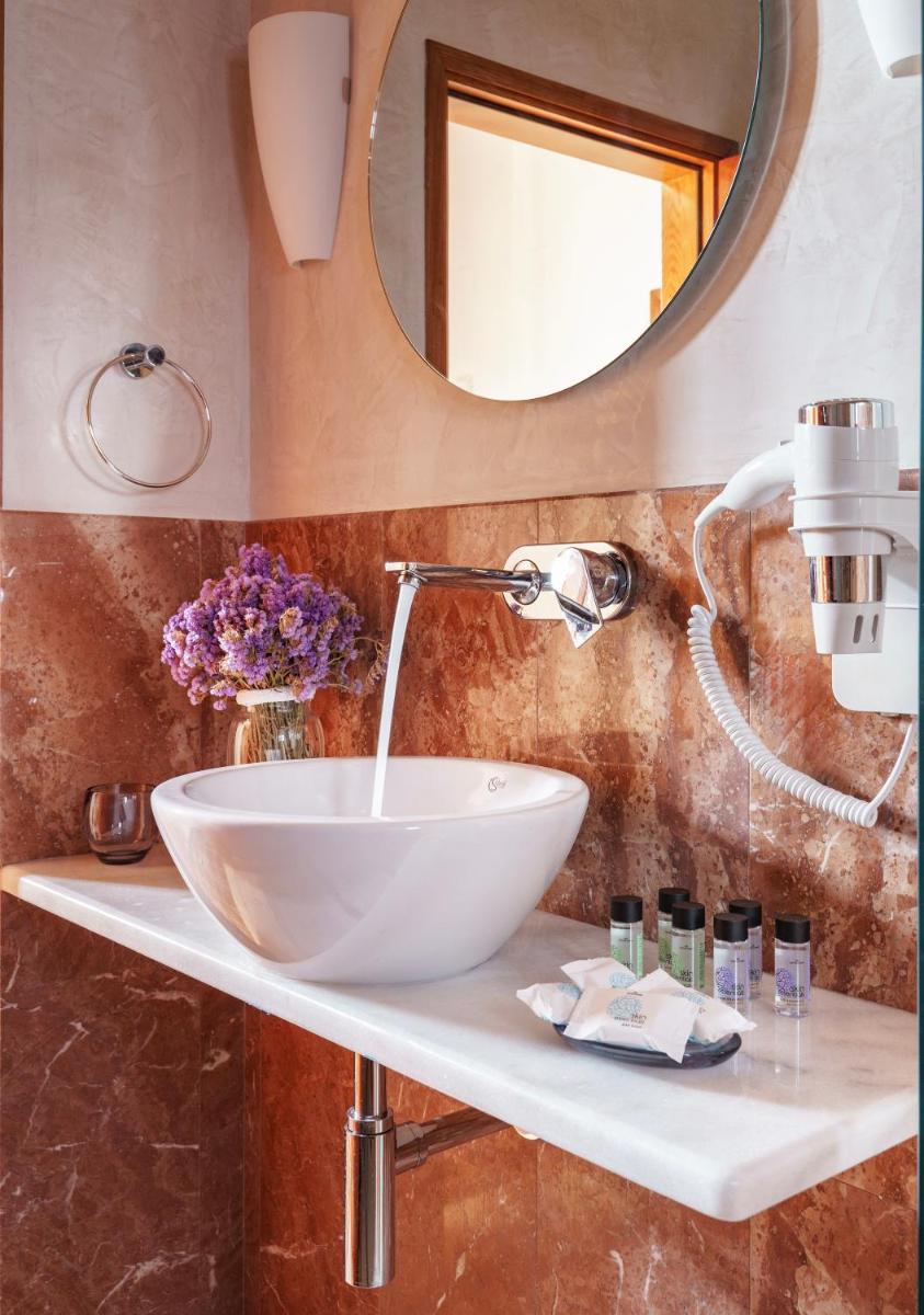 Bastione Malvasia Hotel (ex New Malvasia)