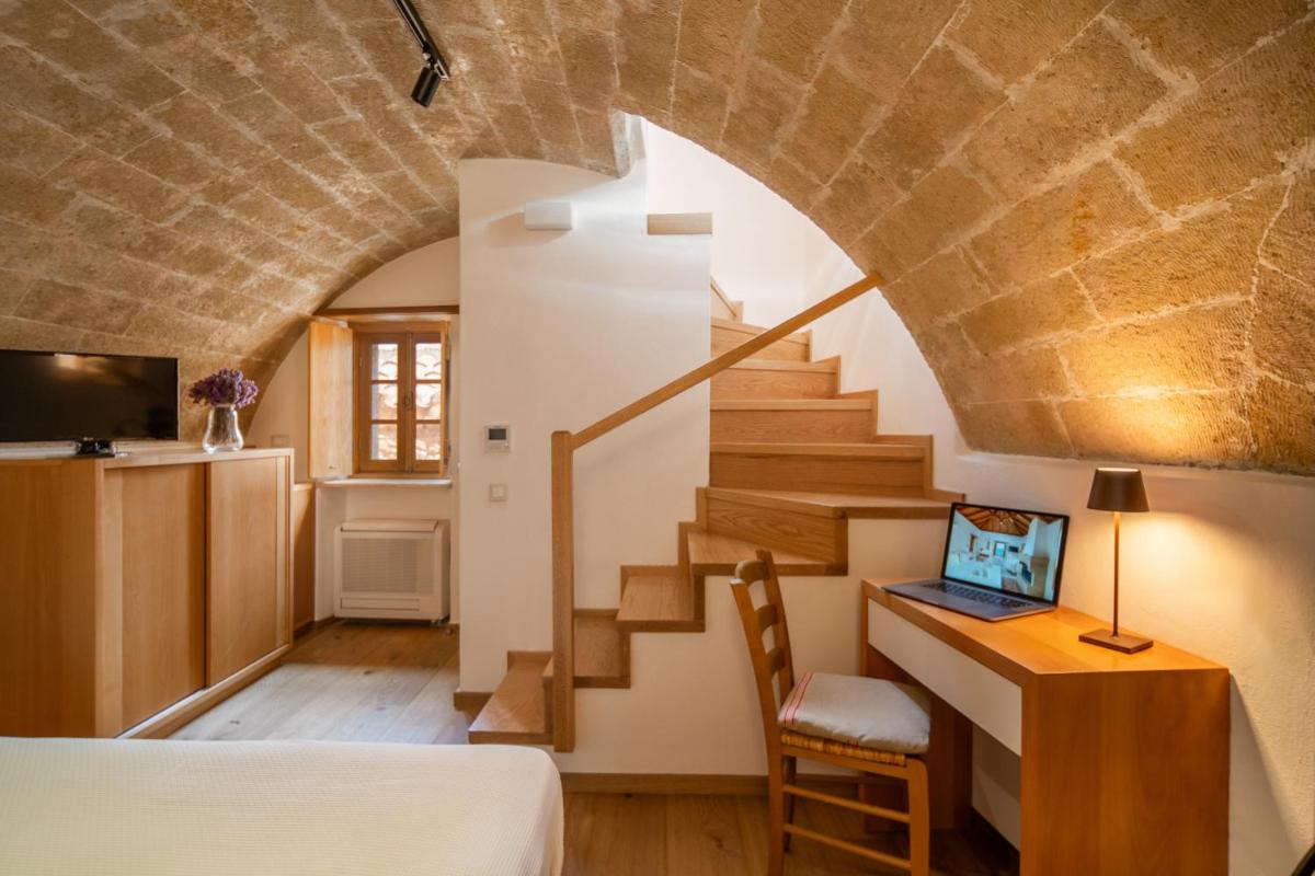 Bastione Malvasia Hotel (ex New Malvasia)