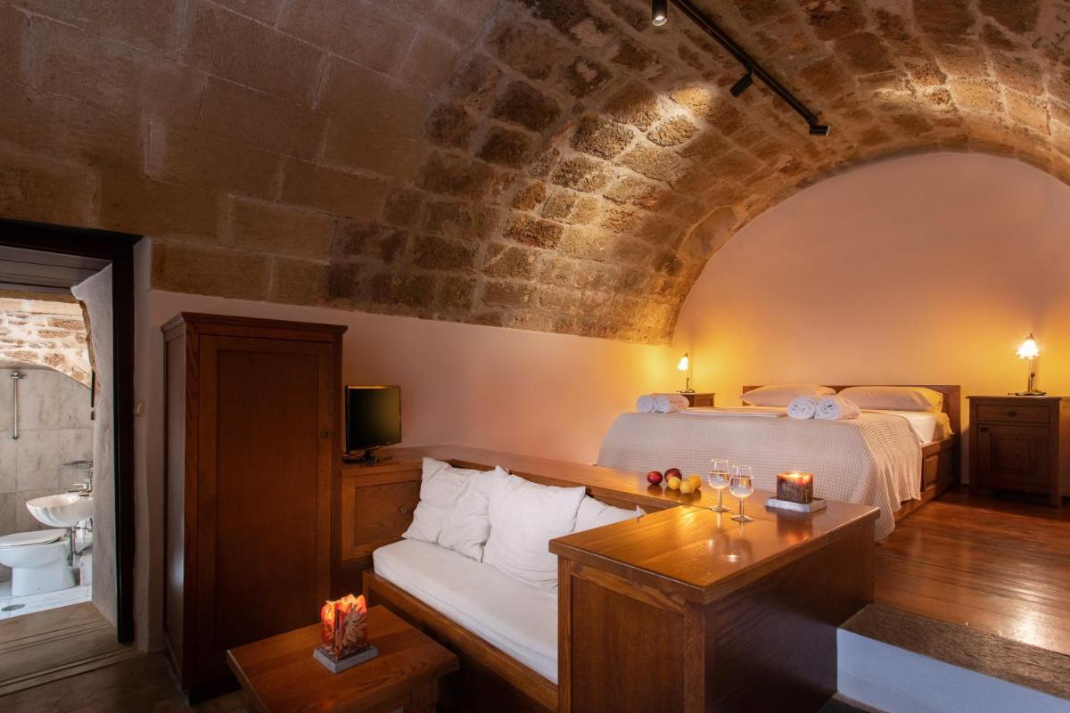 Bastione Malvasia Hotel (ex New Malvasia)