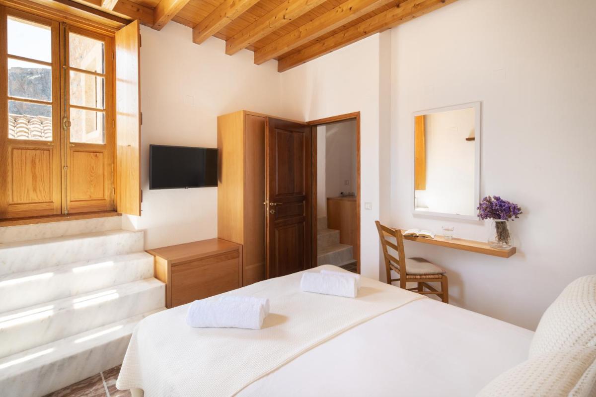Bastione Malvasia Hotel