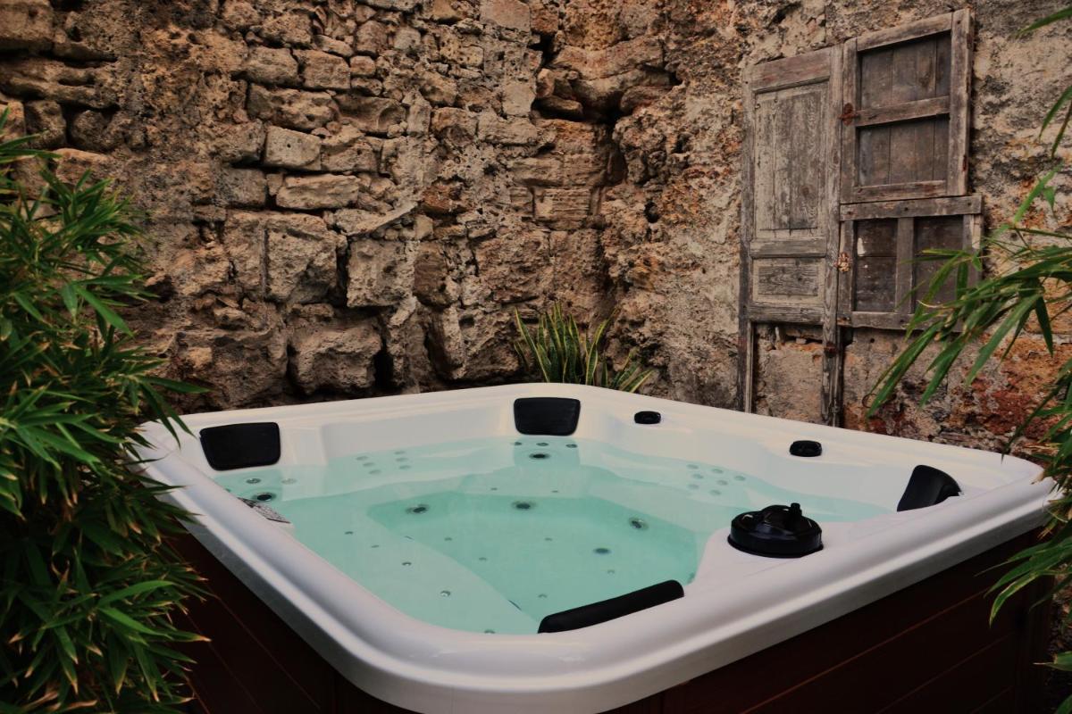 Bastione Spasimo Boutique Hotel