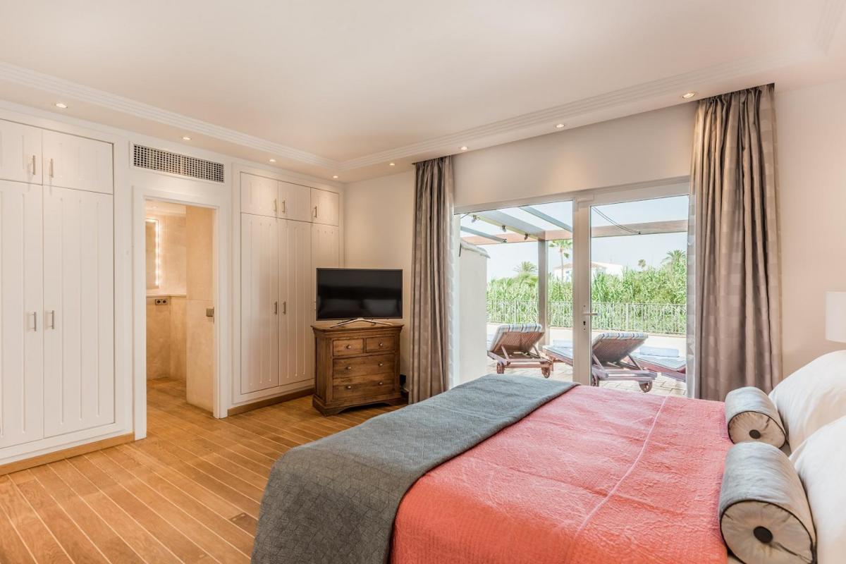 The Residence by the Beach House Marbella