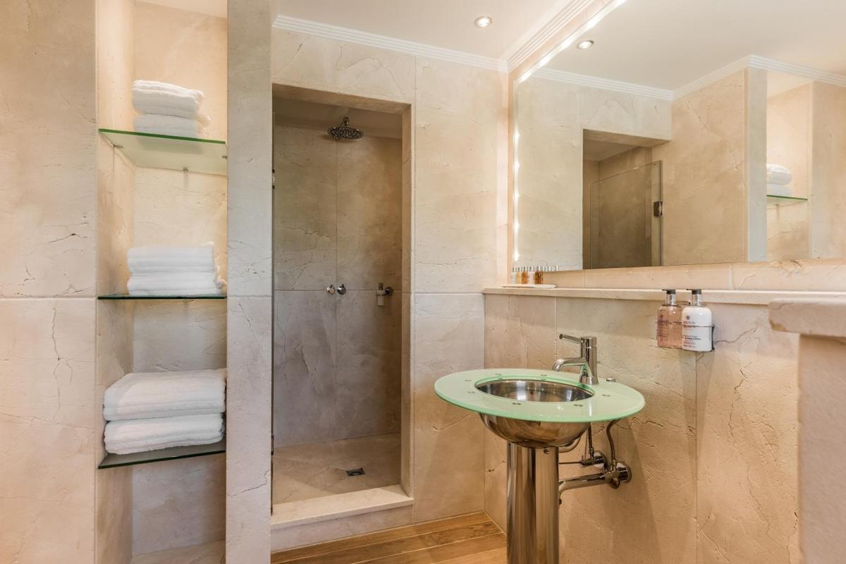 The Residence by the Beach House Marbella