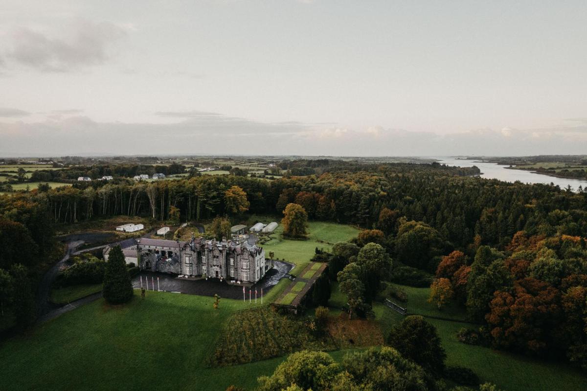 Belleek Castle, Ballina
